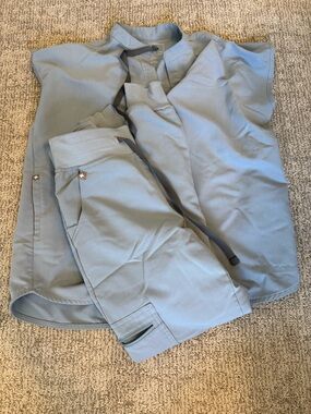 Figs women’s Cargo Scrub Pants in Light Blue